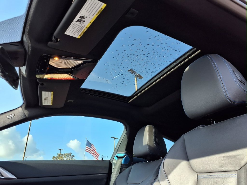 Used 2026 BMW M440i Coupe w/ Premium Package RWD image 10