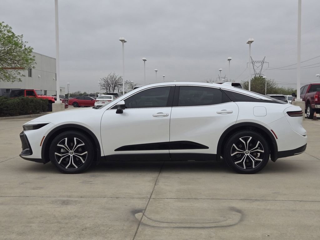 Used 2024 Toyota Crown Limited image 4