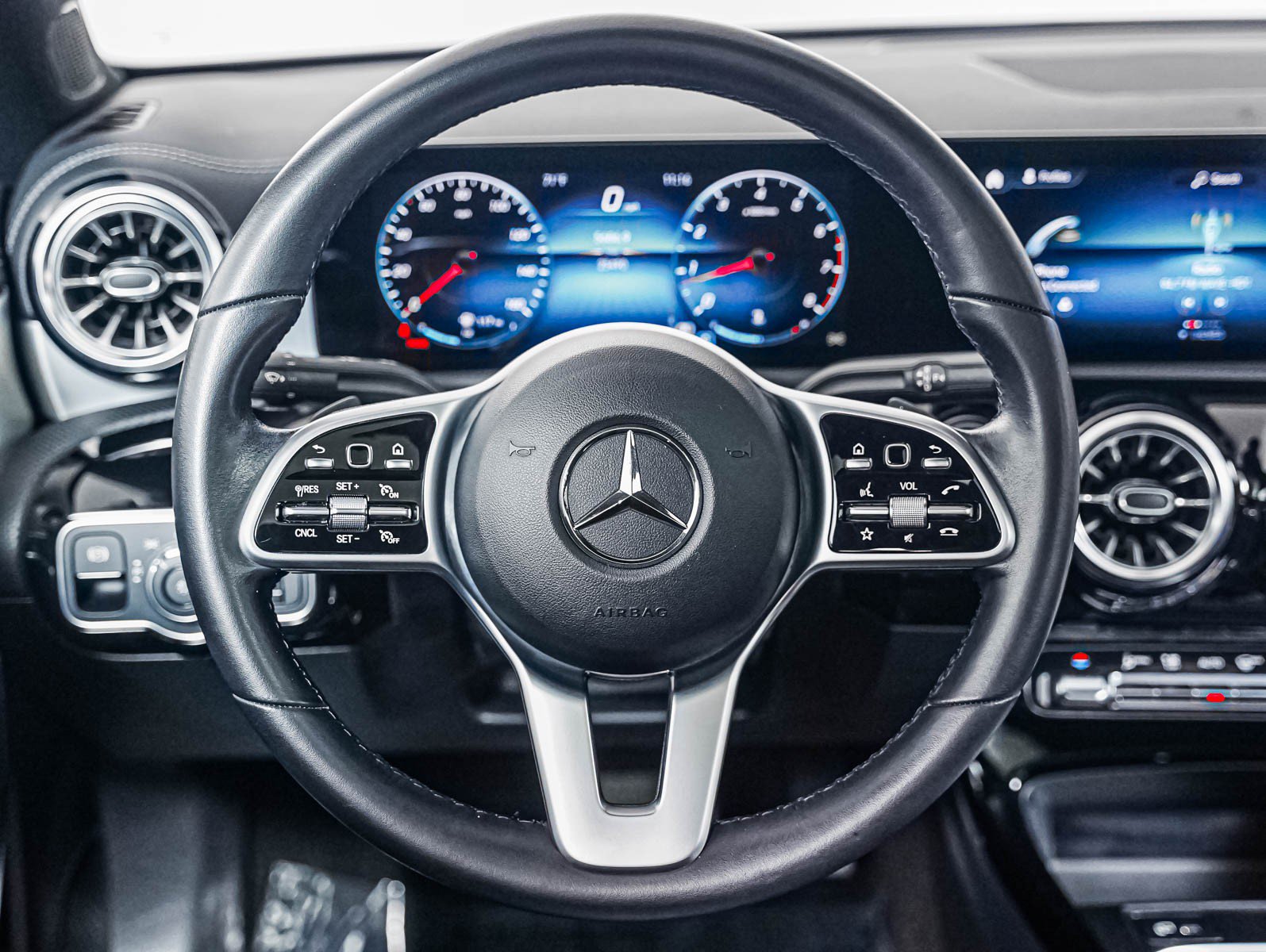 Certified 2022 Mercedes-Benz CLA 250 image 12