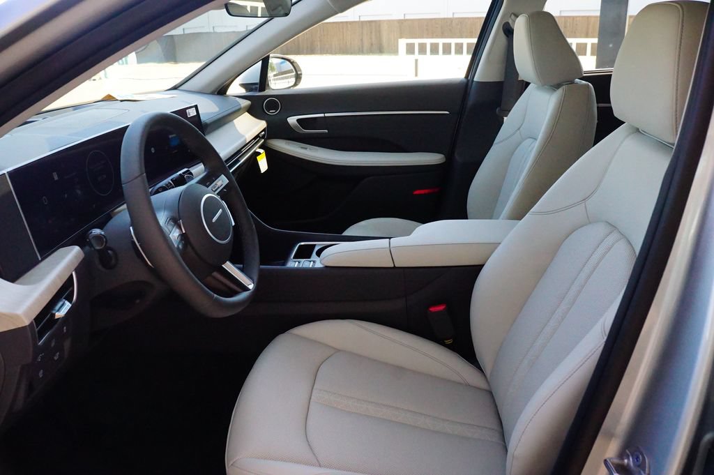 New 2026 Hyundai Sonata Limited FWD image 18
