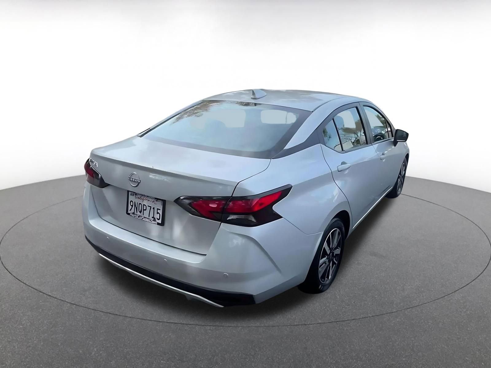 Used 2025 Nissan Versa SV image 14