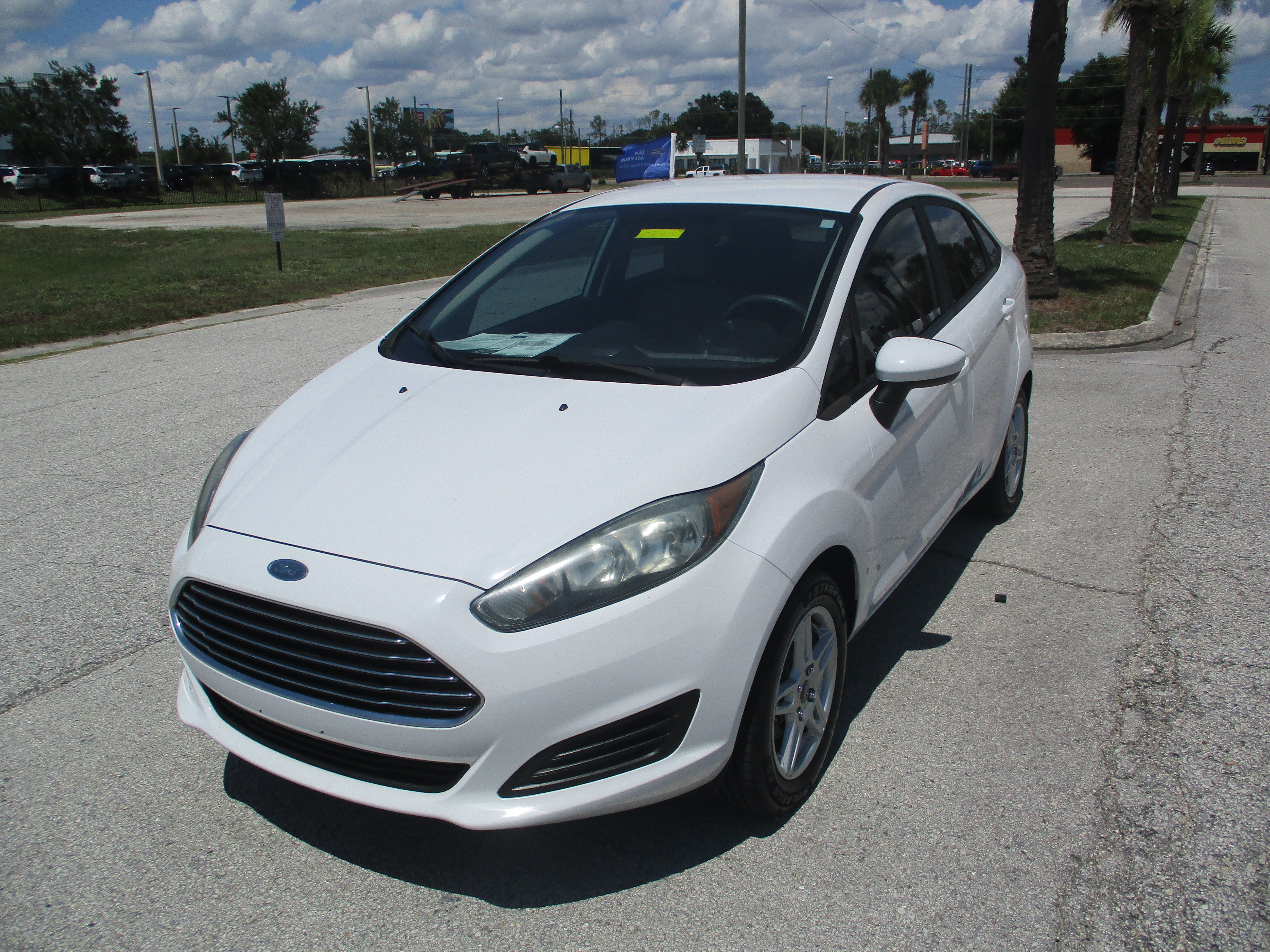 Certified 2018 Ford Fiesta SE FWD image 3