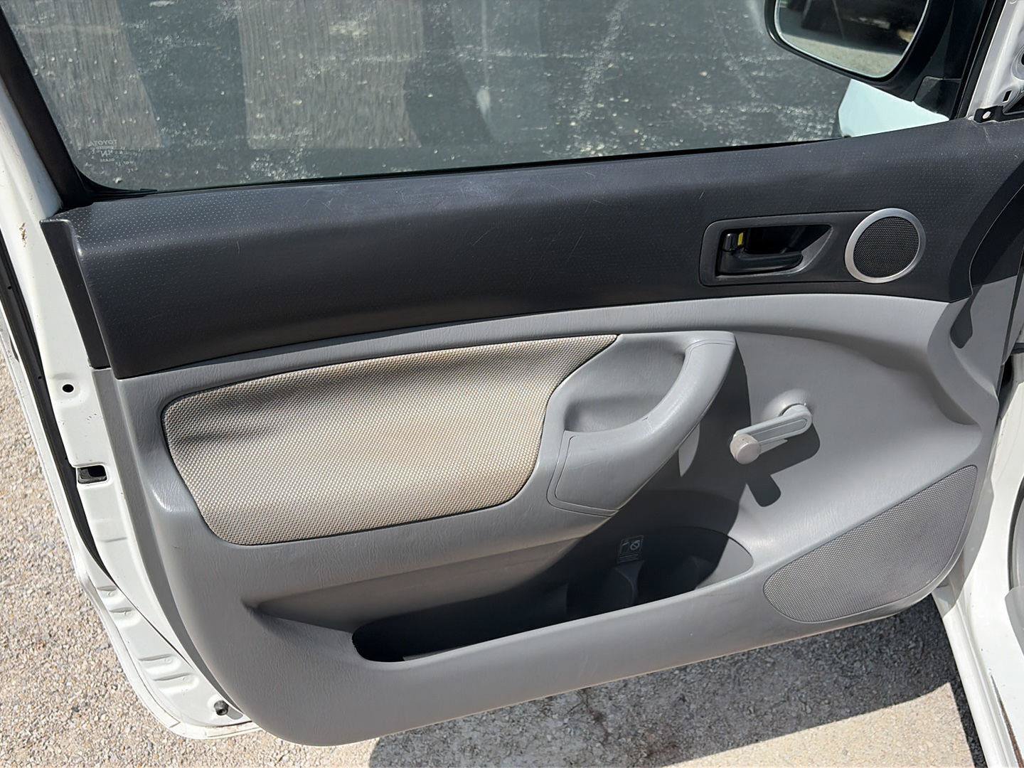 Used 2011 Toyota Tacoma 2WD Regular Cab image 9