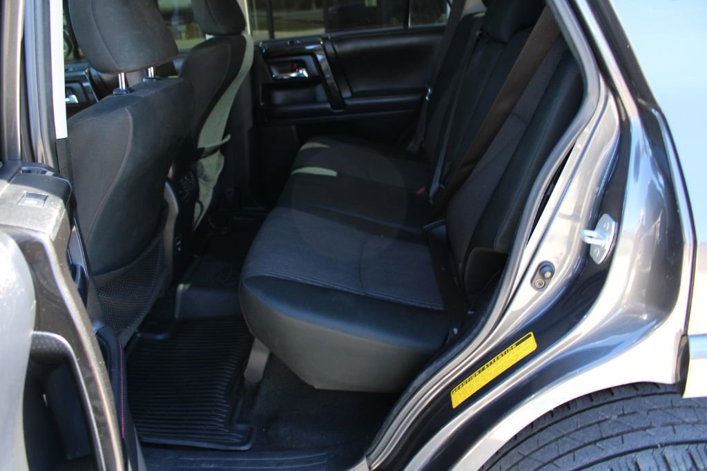 Used 2019 Toyota 4Runner TRD Off-Road image 9