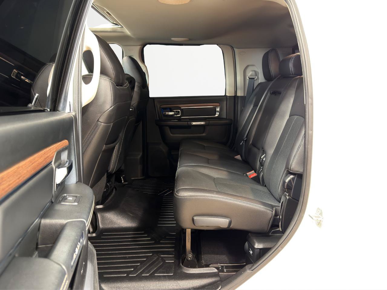 Used 2018 RAM 2500 Laramie AWD/4WD image 25