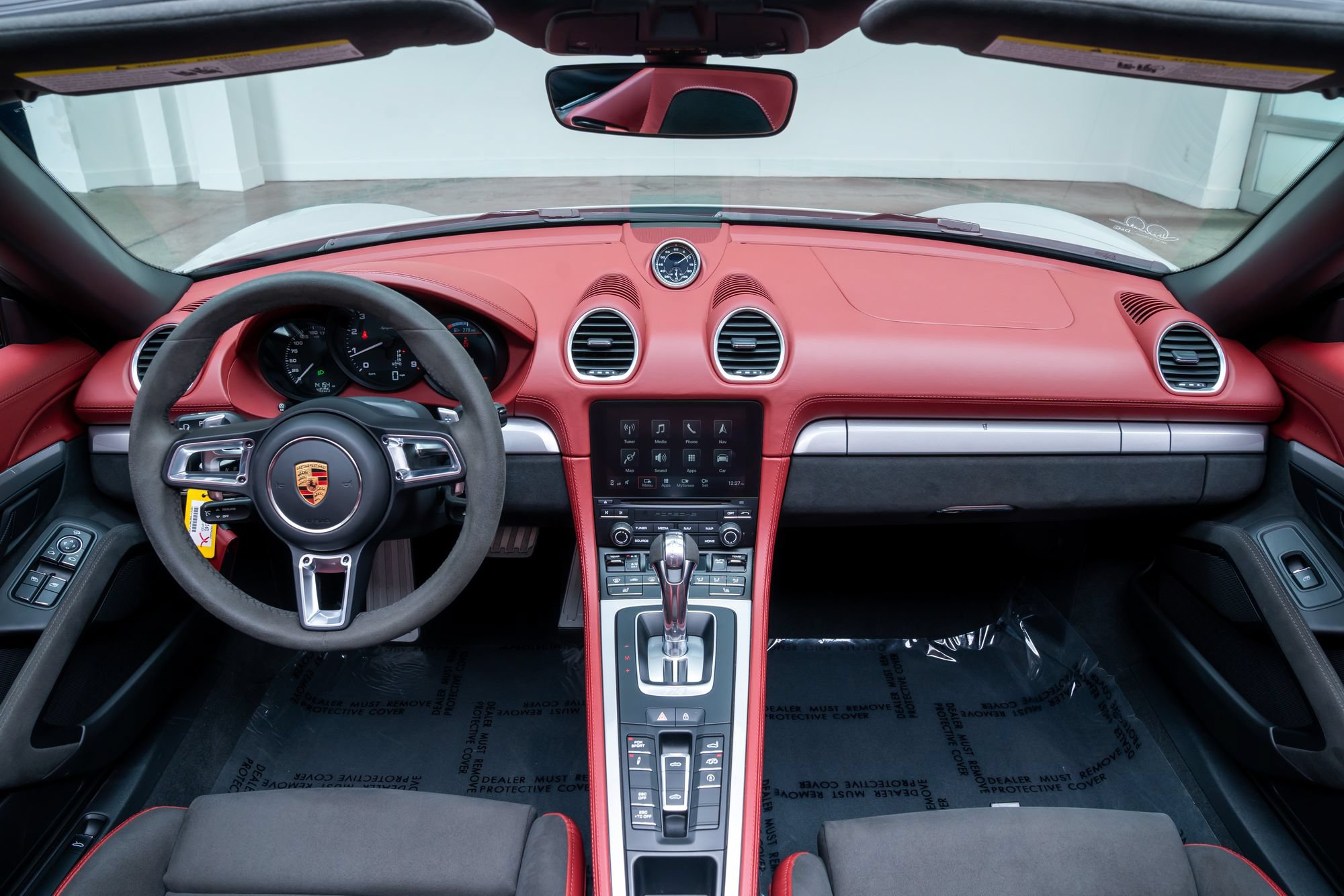Used 2021 Porsche 718 Boxster Spyder RWD image 15