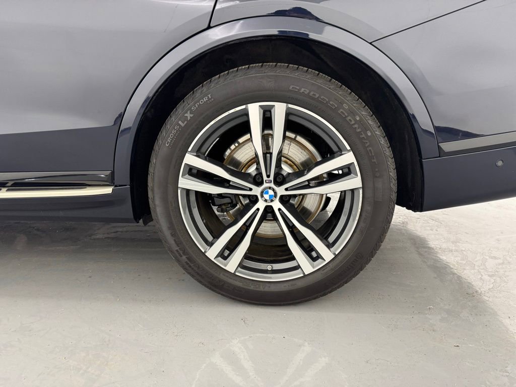 Used 2024 BMW X7 xDrive40i w/ Executive Package image 28