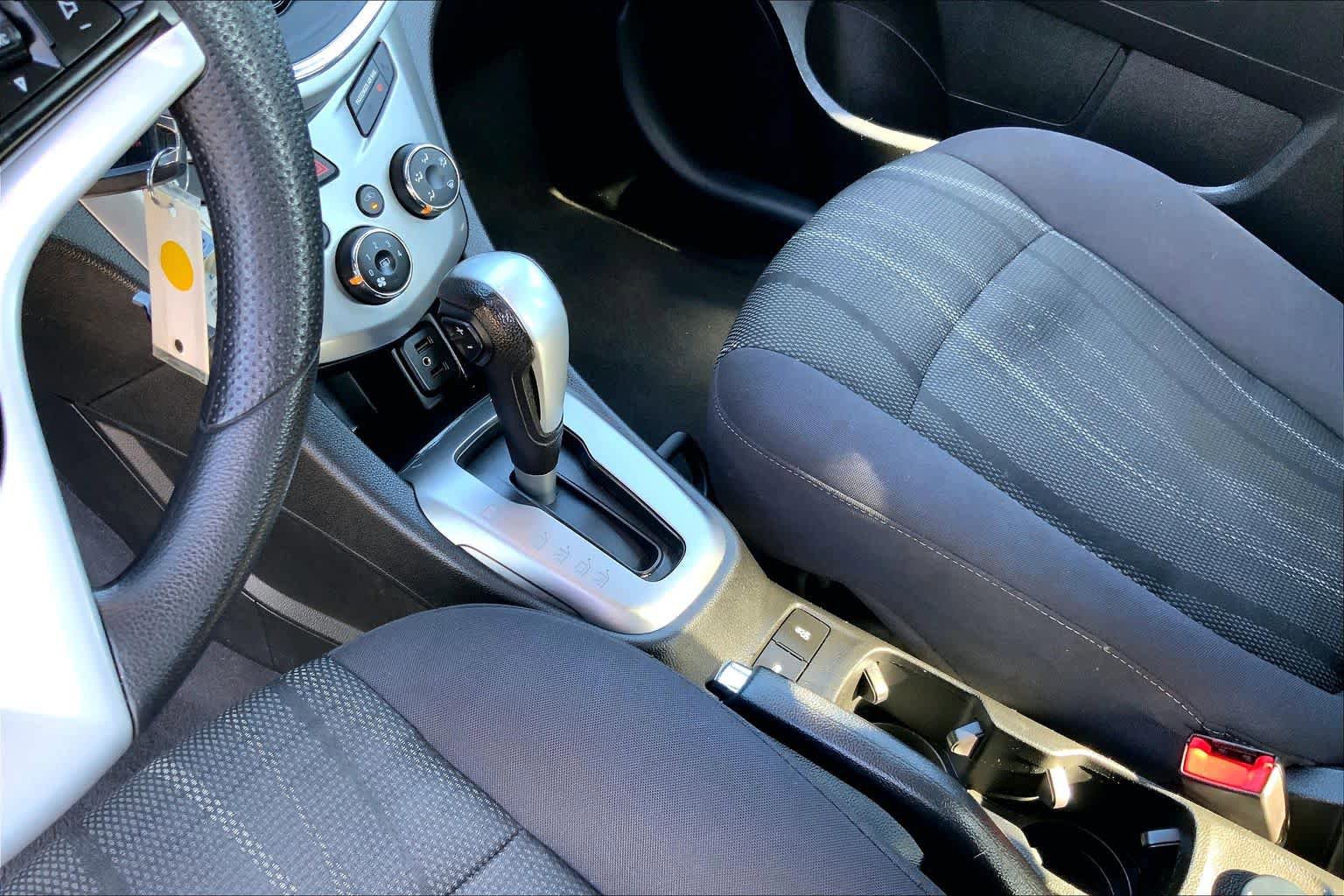 Used 2019 Chevrolet Sonic LT FWD image 17