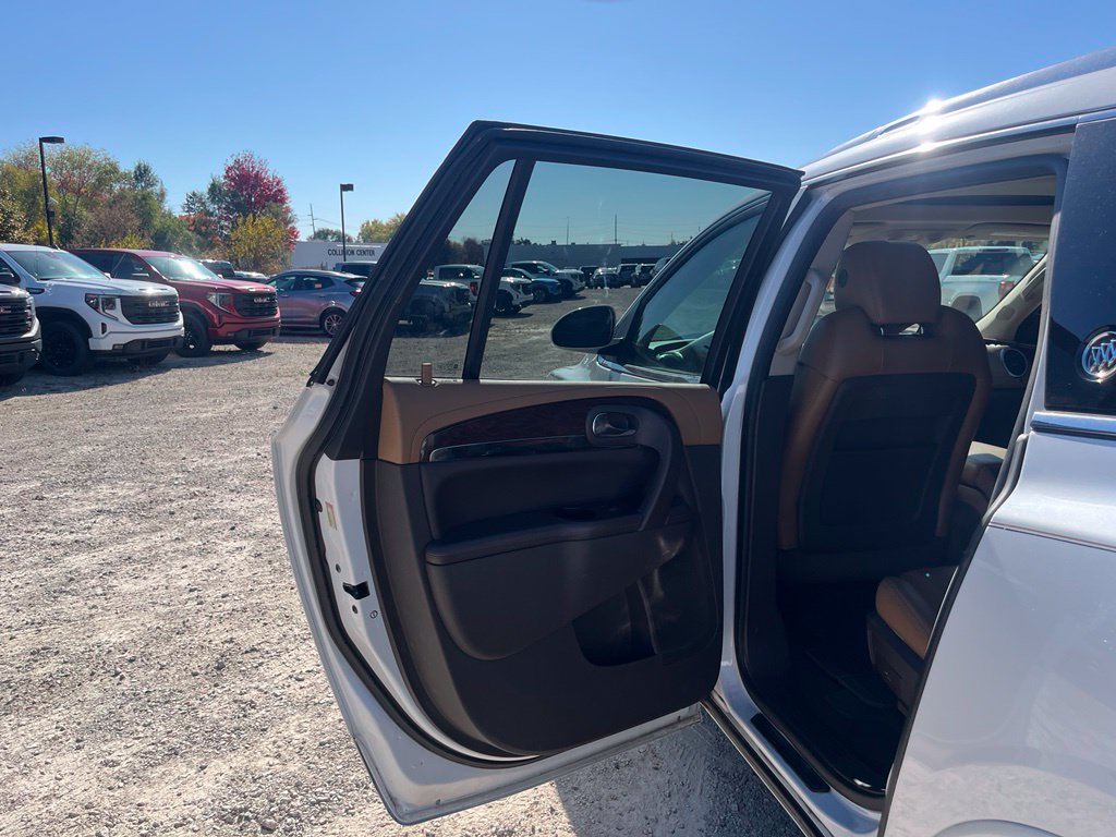 Used 2017 Buick Enclave Leather w/ Enclave Tuscan Edition AWD/4WD image 27