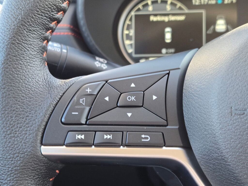 Used 2025 Nissan Versa SR w/ Trunk Package image 29