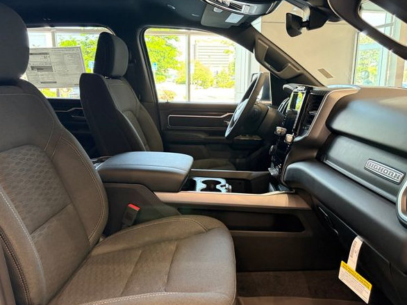 New 2026 RAM 1500 Big Horn AWD/4WD image 32