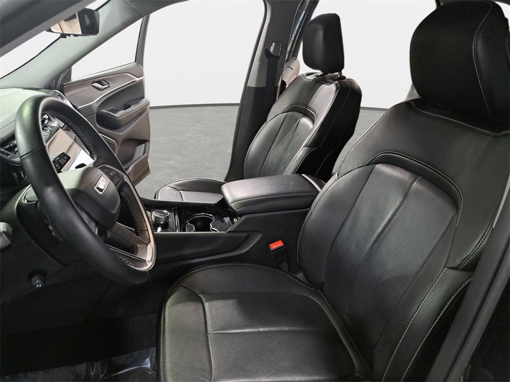 Certified 2022 Jeep Grand Cherokee Limited w/ Luxury Tech Group II image 15