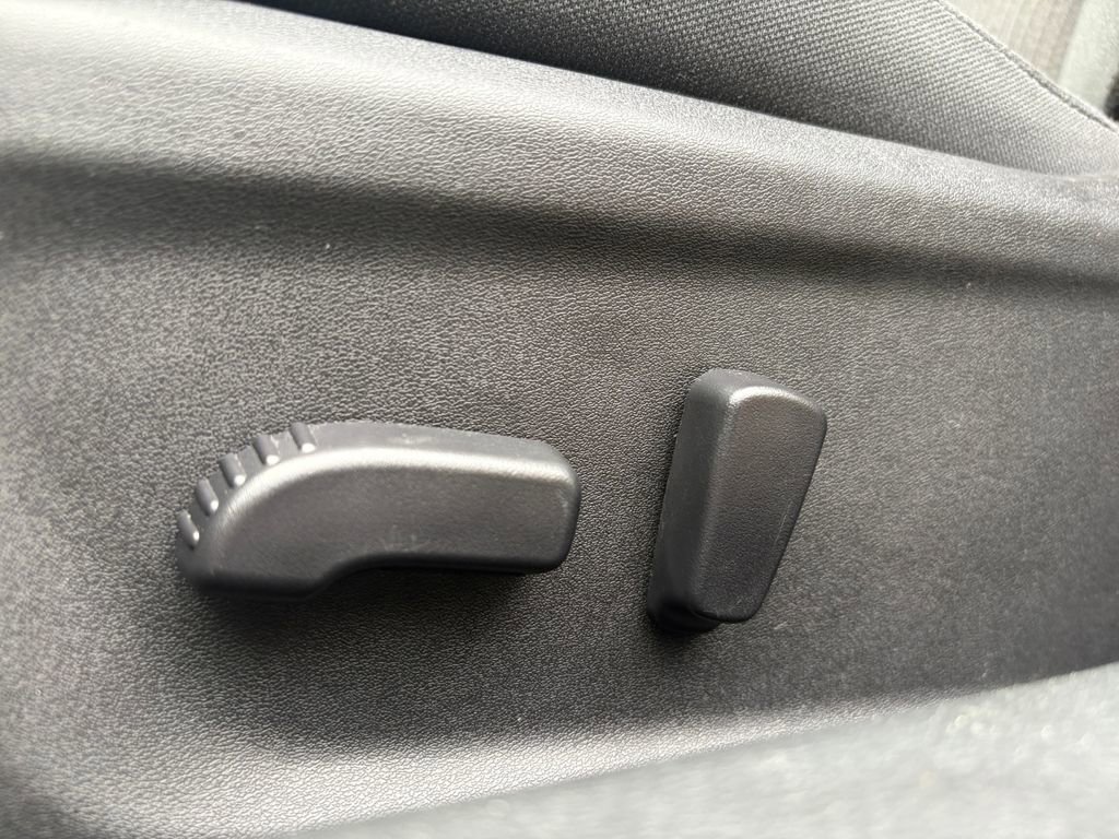 Used 2025 Nissan Altima 2.5 SV image 12