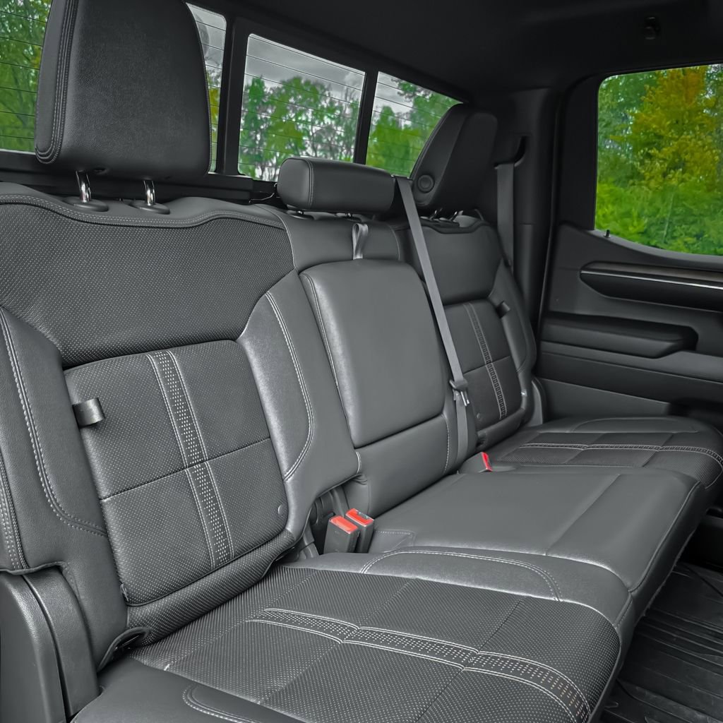 Used 2024 Chevrolet Silverado 1500 High Country w/ High Country Premium Package image 35