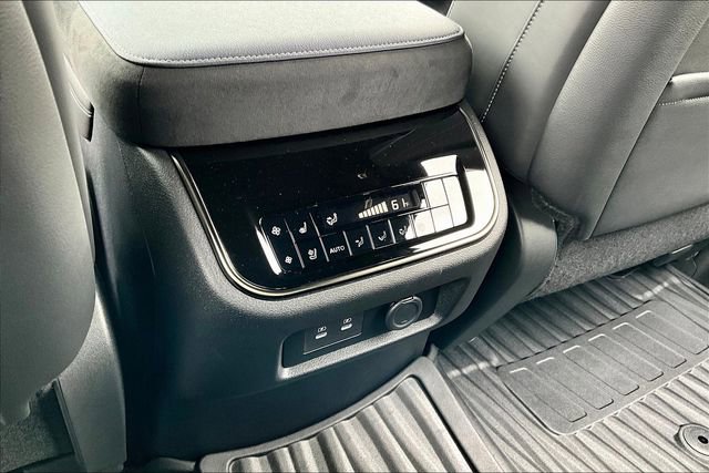 New 2026 INFINITI QX80 4WD image 34