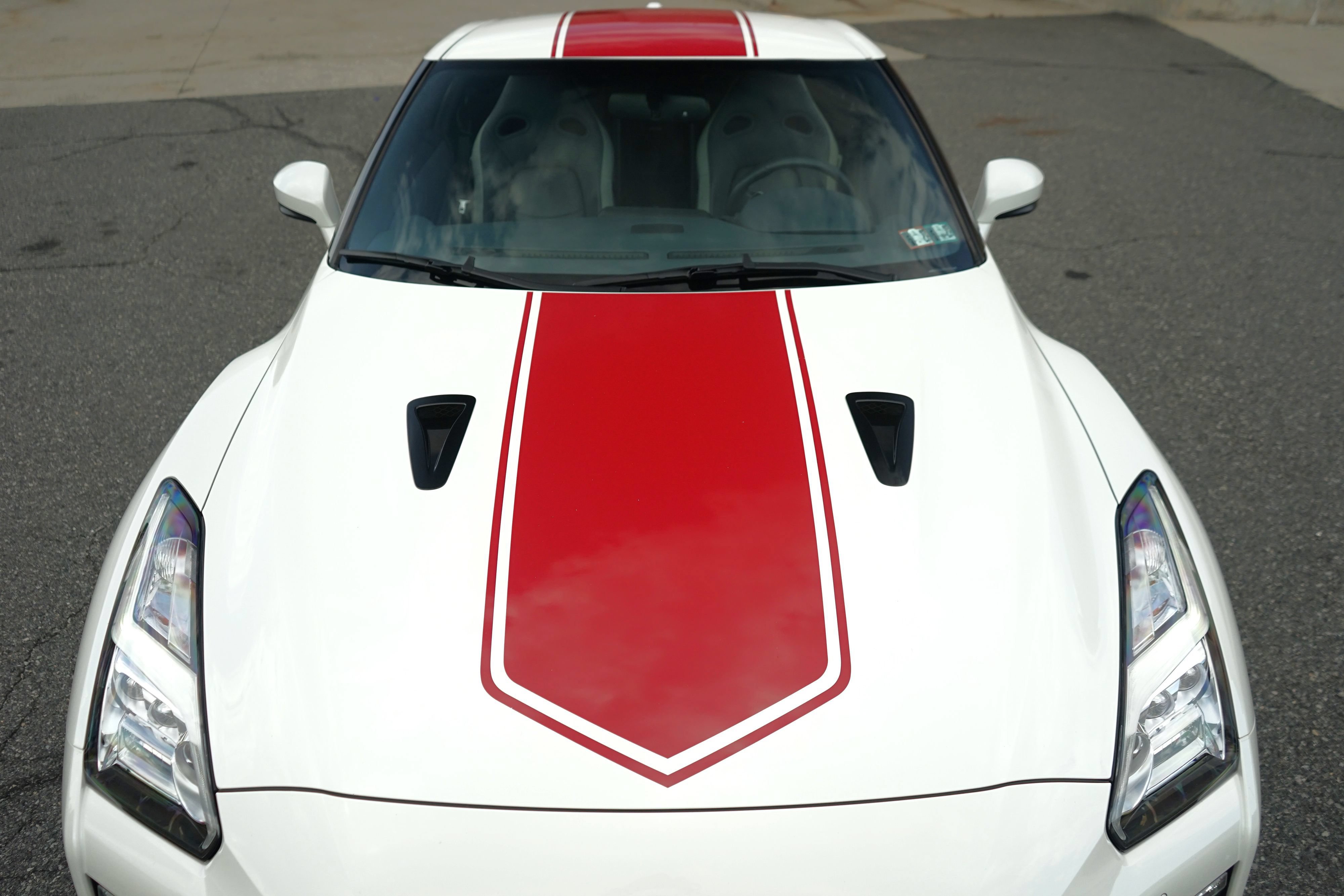 Used 2020 Nissan GT-R Premium AWD/4WD image 8