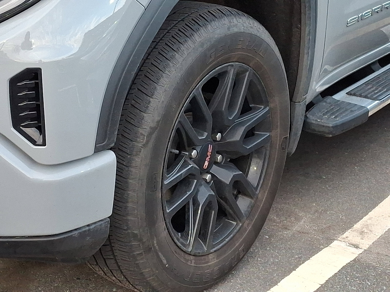 Used 2024 GMC Sierra 1500 Pro w/ Graphite Edition image 7