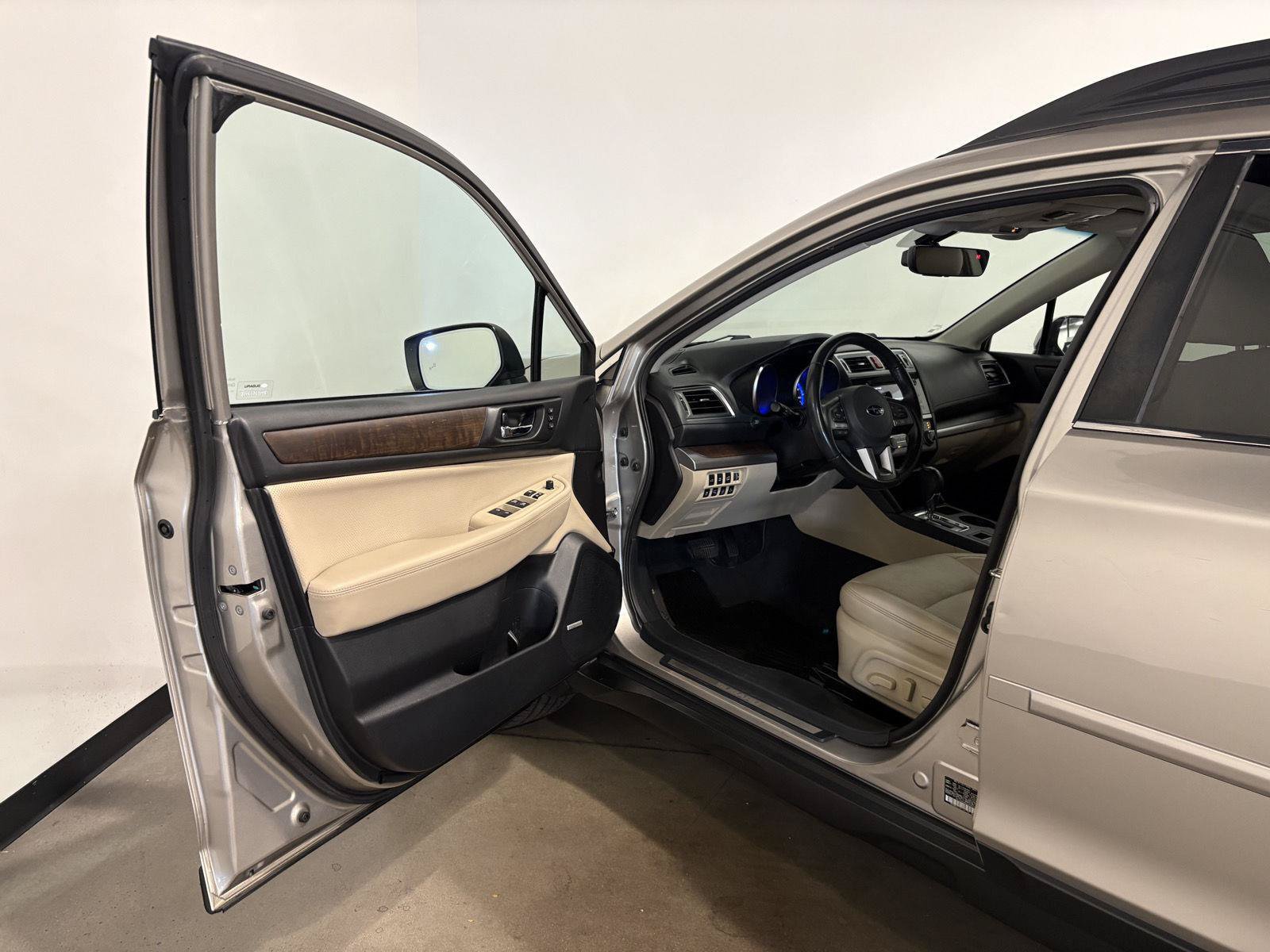 Used 2017 Subaru Outback 2.5i Limited AWD/4WD image 13