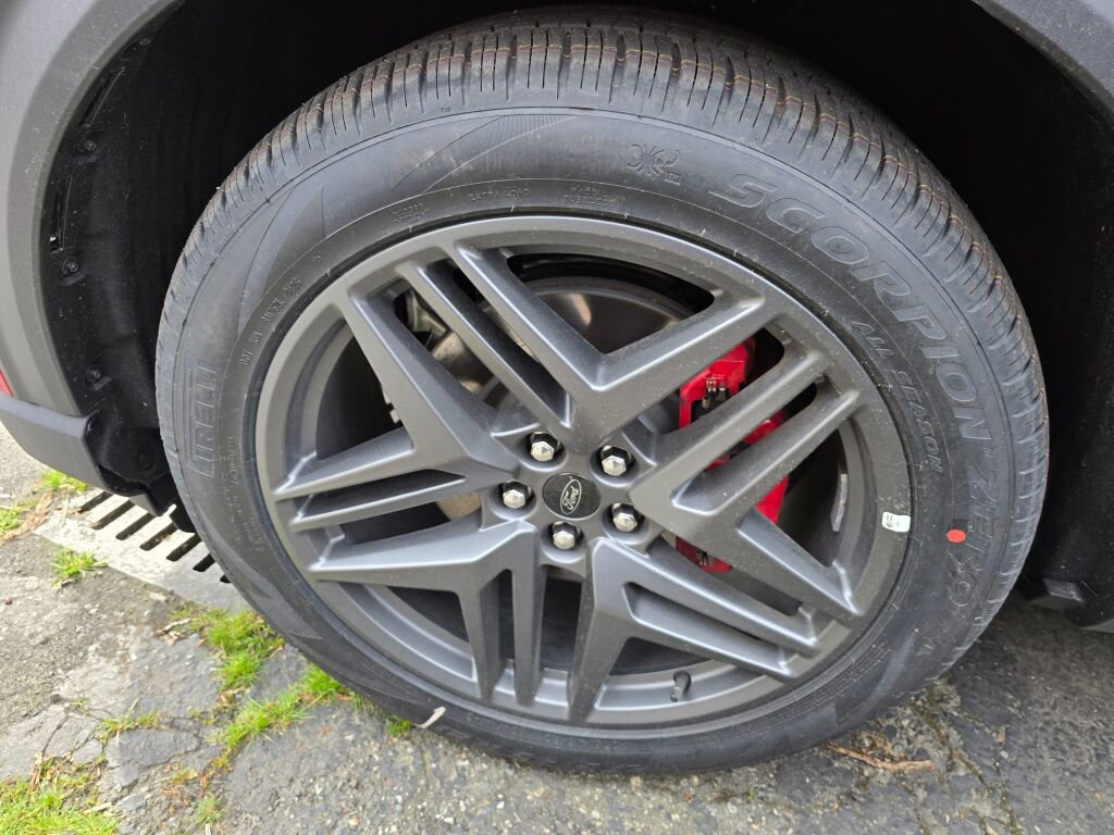 New 2026 Ford Explorer ST w/ Sun And Sound Package image 3