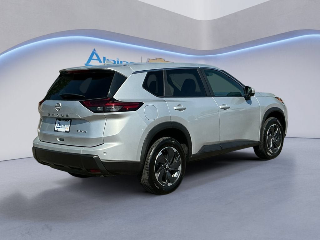 Used 2024 Nissan Rogue SV AWD/4WD image 5
