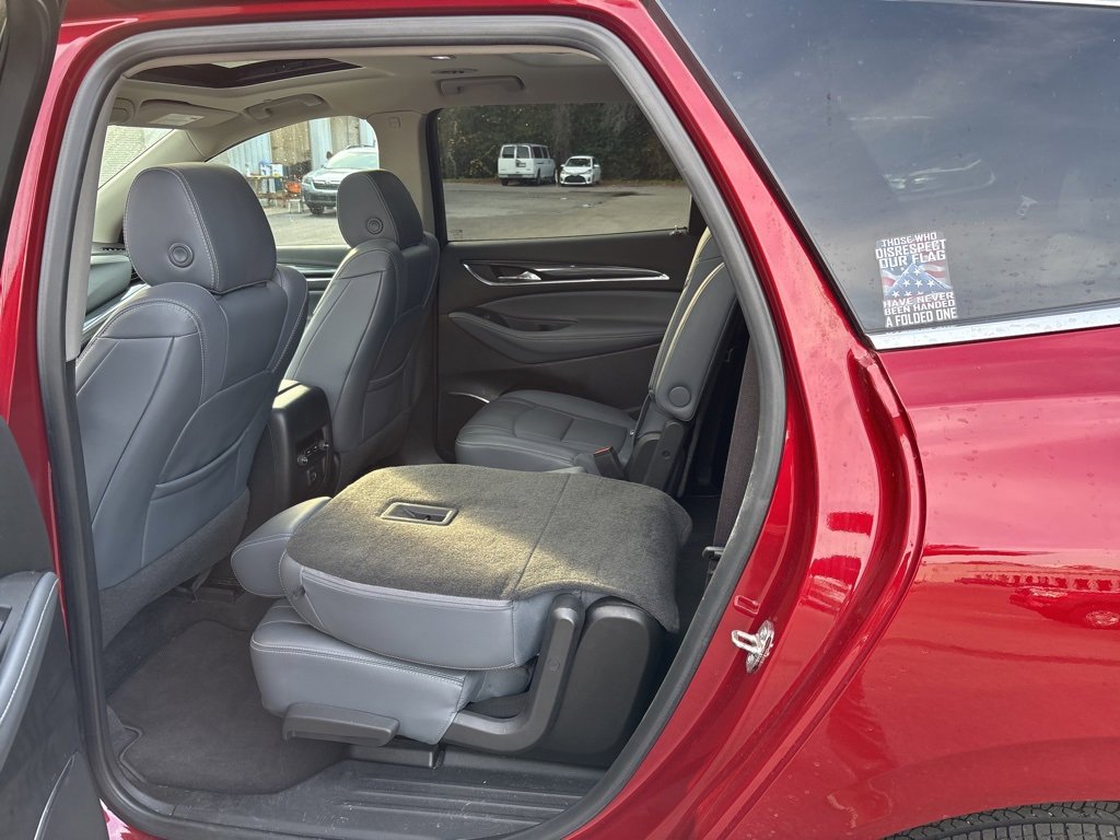 Used 2019 Buick Enclave Essence image 4