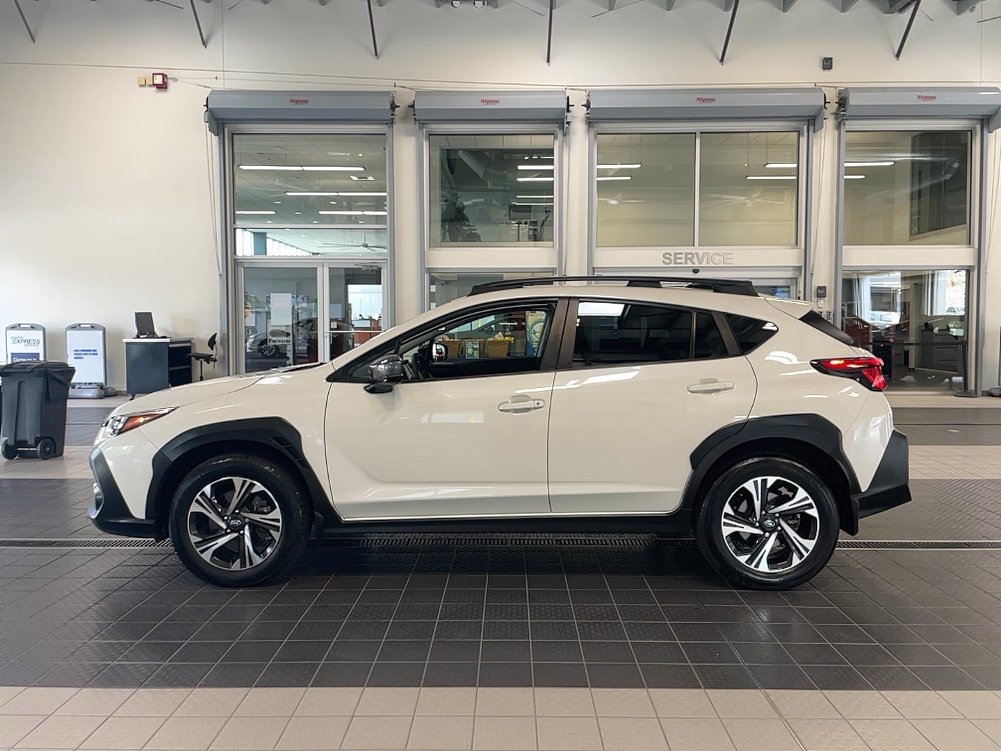 Used 2024 Subaru Crosstrek 2.0i Premium AWD/4WD image 4