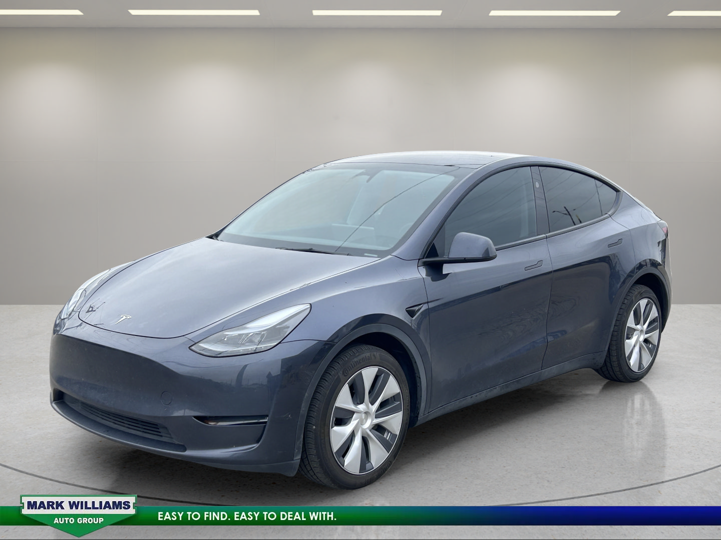 Used 2024 Tesla Model Y Long Range AWD/4WD image 2