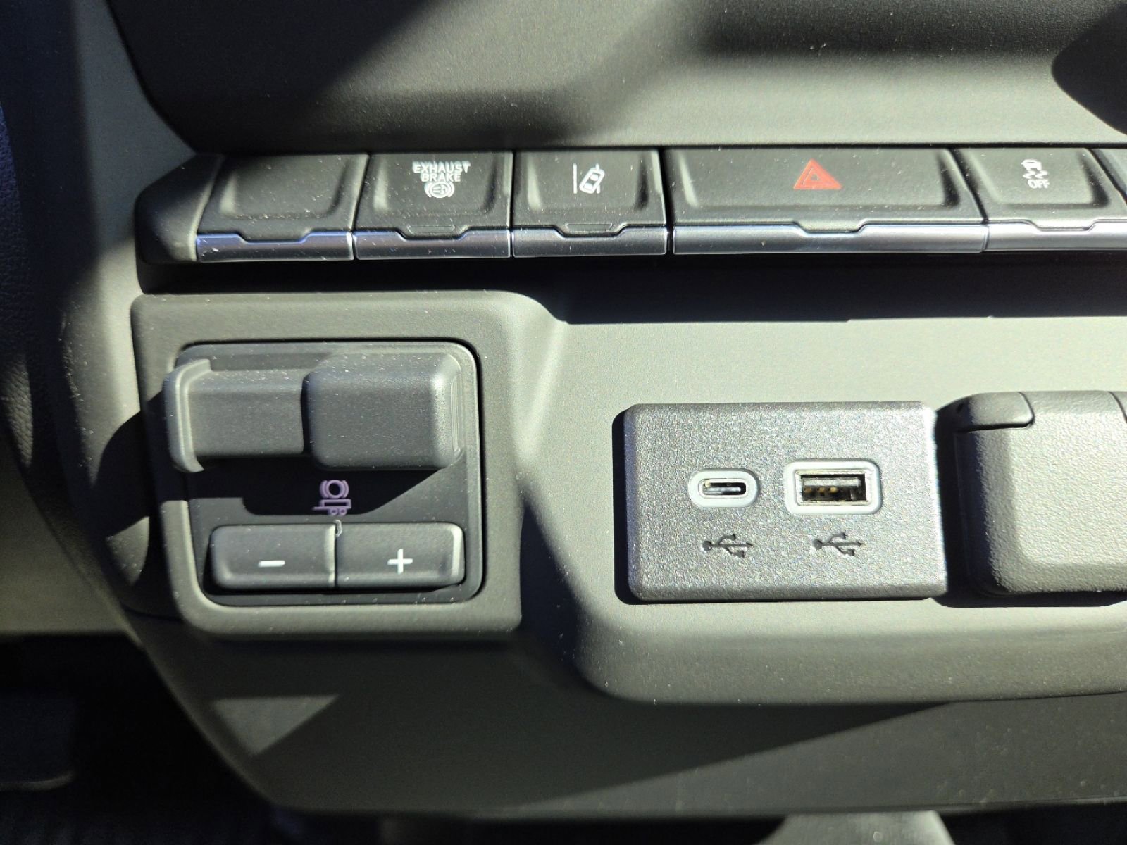 New 2025 GMC Sierra 3500 Pro w/ Convenience Package image 10