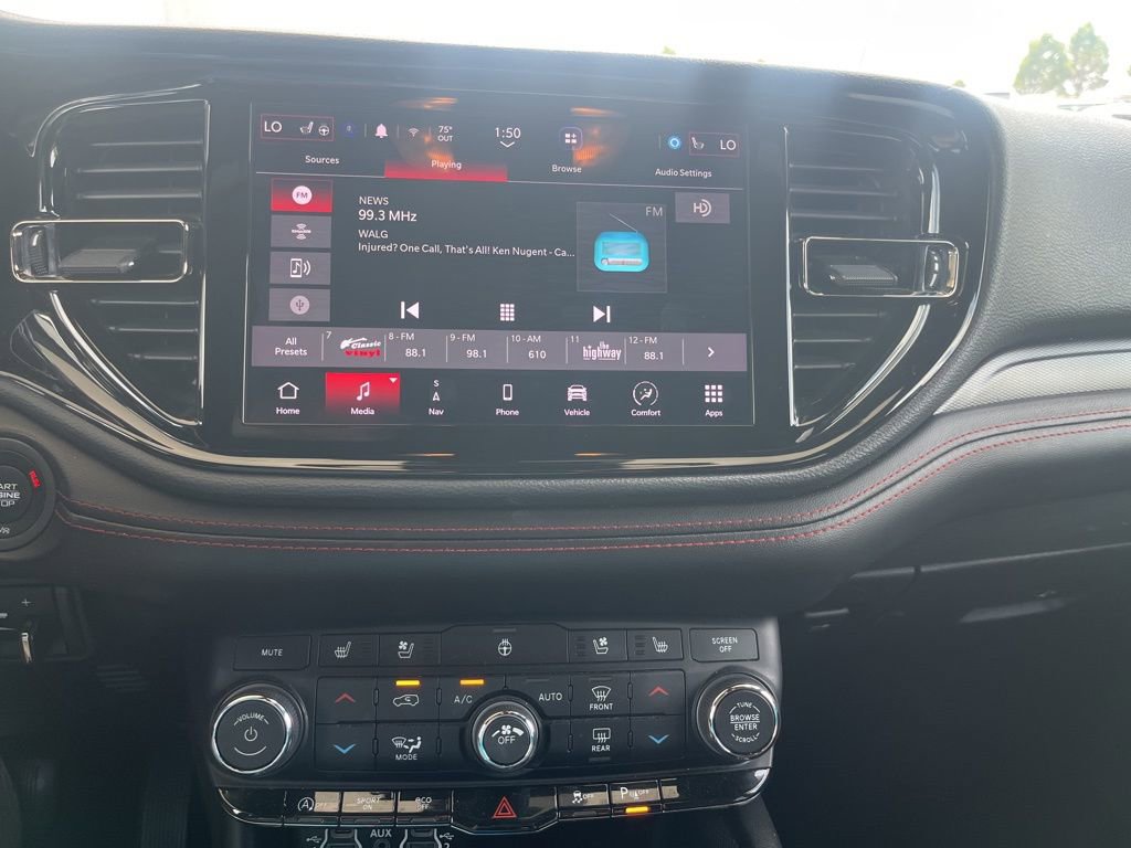 Used 2023 Dodge Durango GT image 32