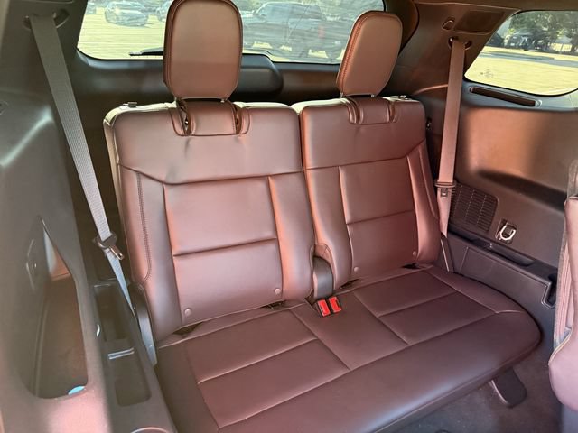 Used 2025 Ford Explorer Platinum w/ Ultimate Package AWD/4WD image 29