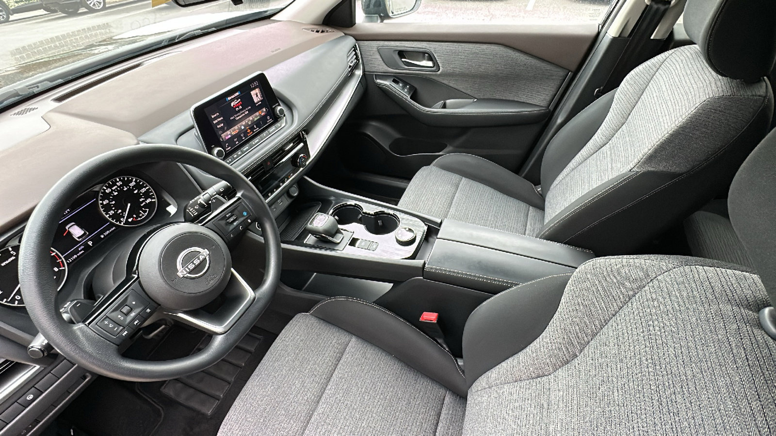 Certified 2022 Nissan Rogue SV image 20