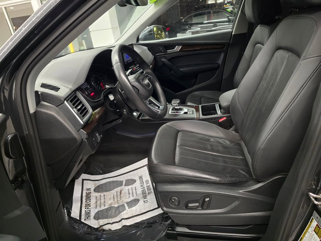 Used 2019 Audi Q5 2.0T Premium w/ Convenience Package image 16