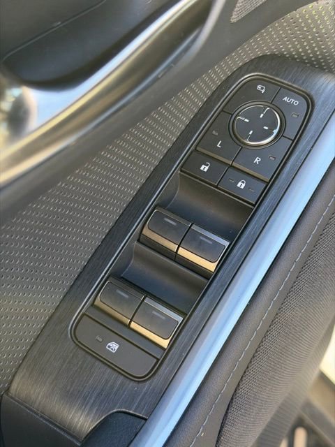 Used 2024 Lexus GX 550 image 11