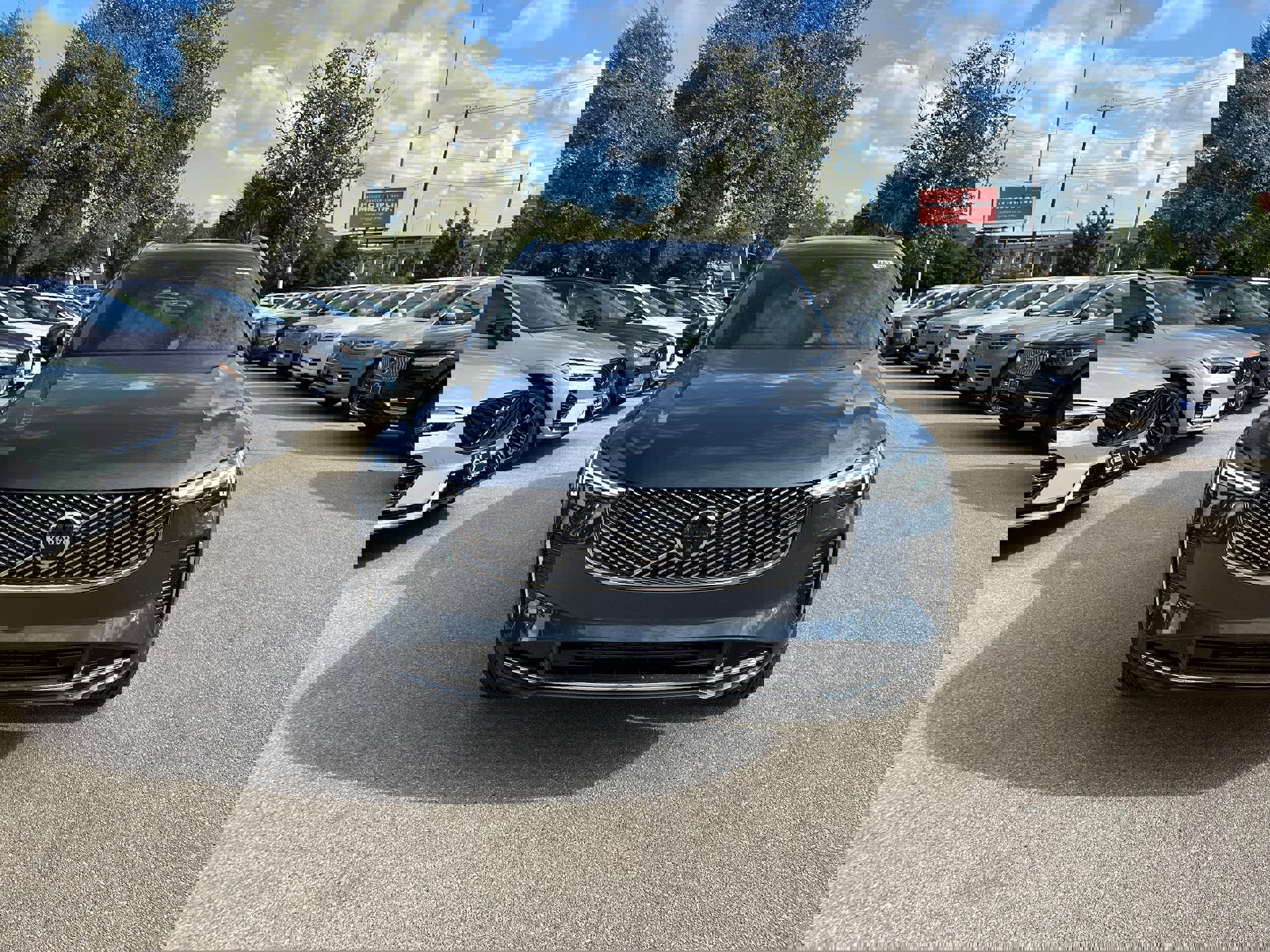 New 2026 Volvo XC90 B6 Plus w/ Protection Package Premier image 6