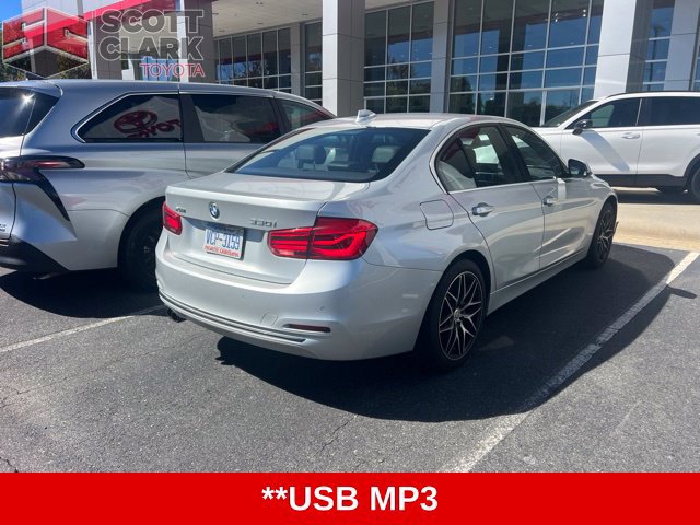 Used 2017 BMW 330i xDrive Sedan AWD/4WD image 6