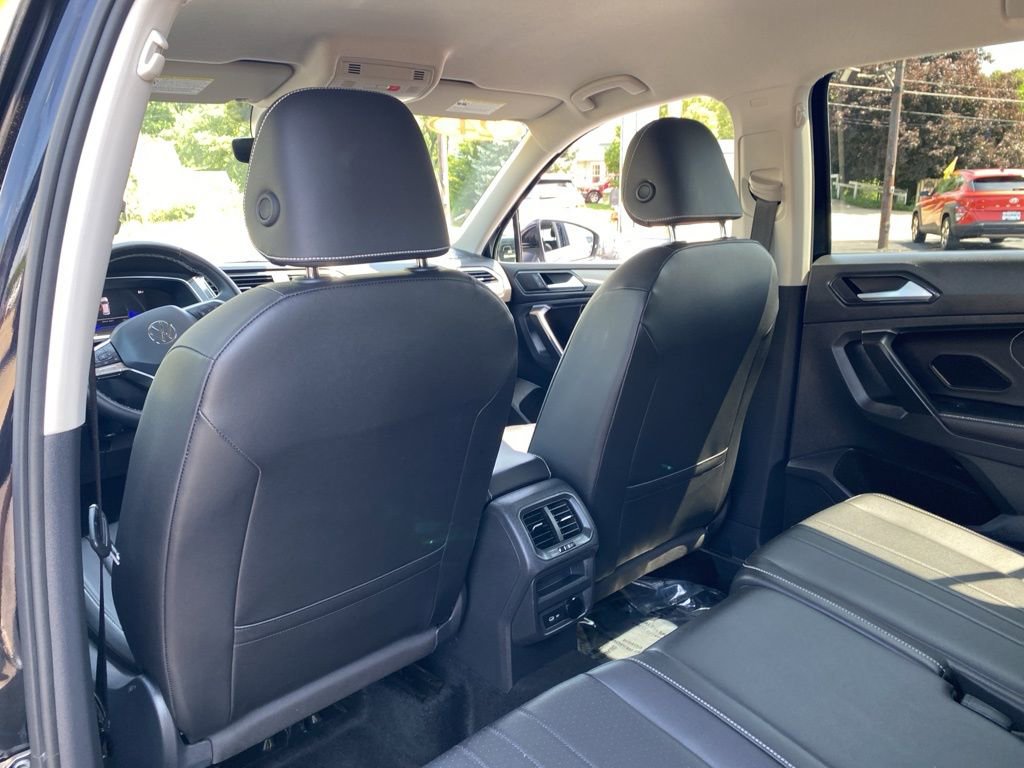 Used 2024 Volkswagen Tiguan SE image 21