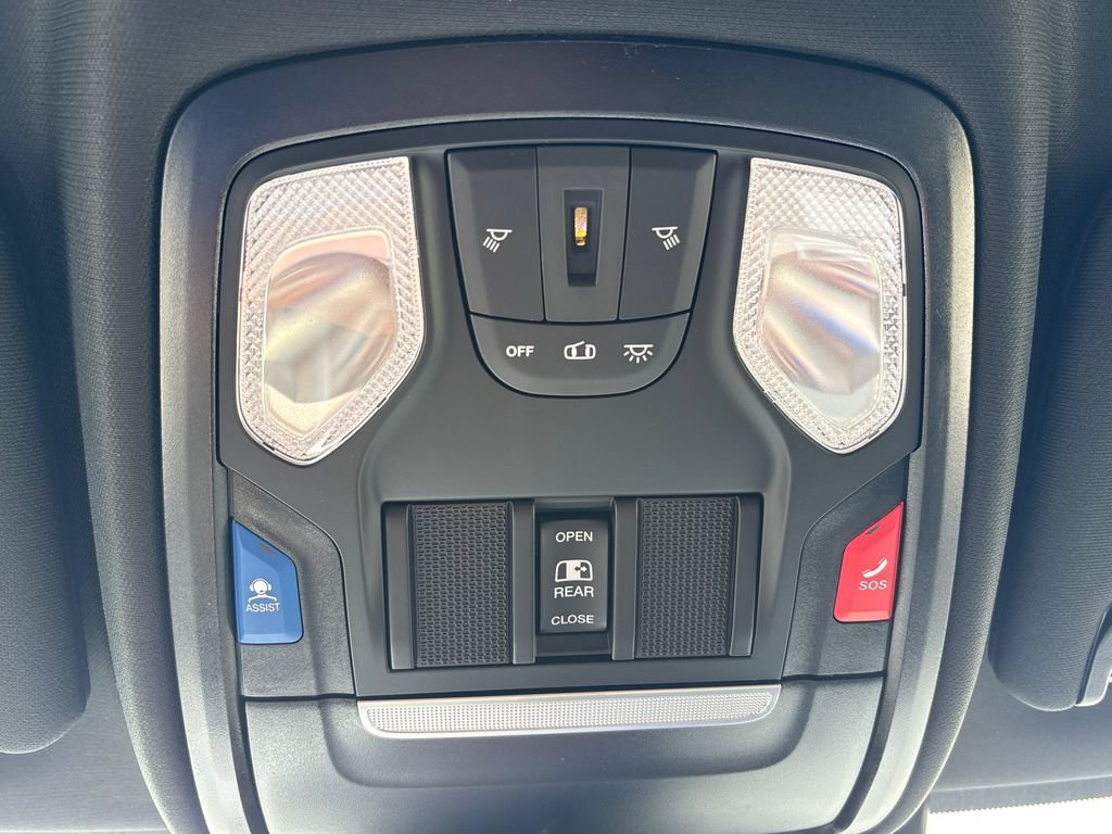 New 2026 RAM 3500 Big Horn AWD/4WD image 38