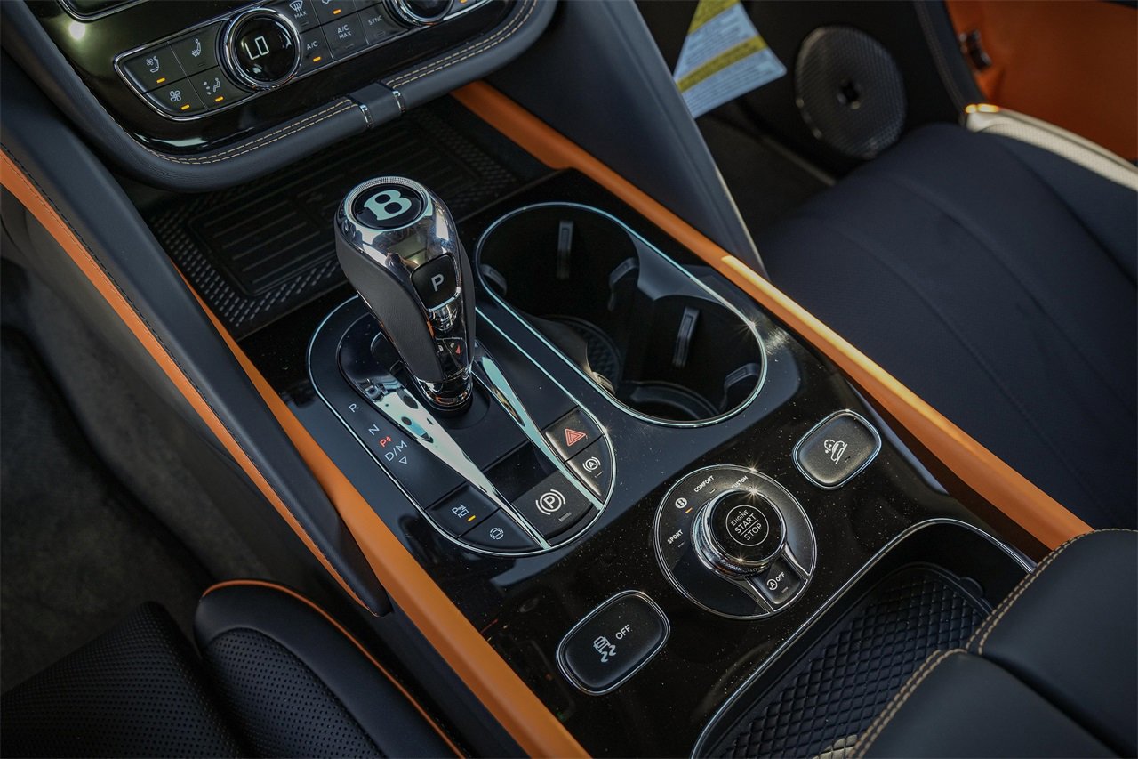 New 2025 Bentley Bentayga image 30