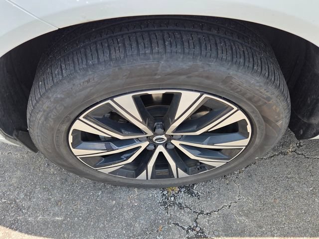 Certified 2024 Volvo XC60 B5 Core w/ Protection Package Premier AWD/4WD image 10