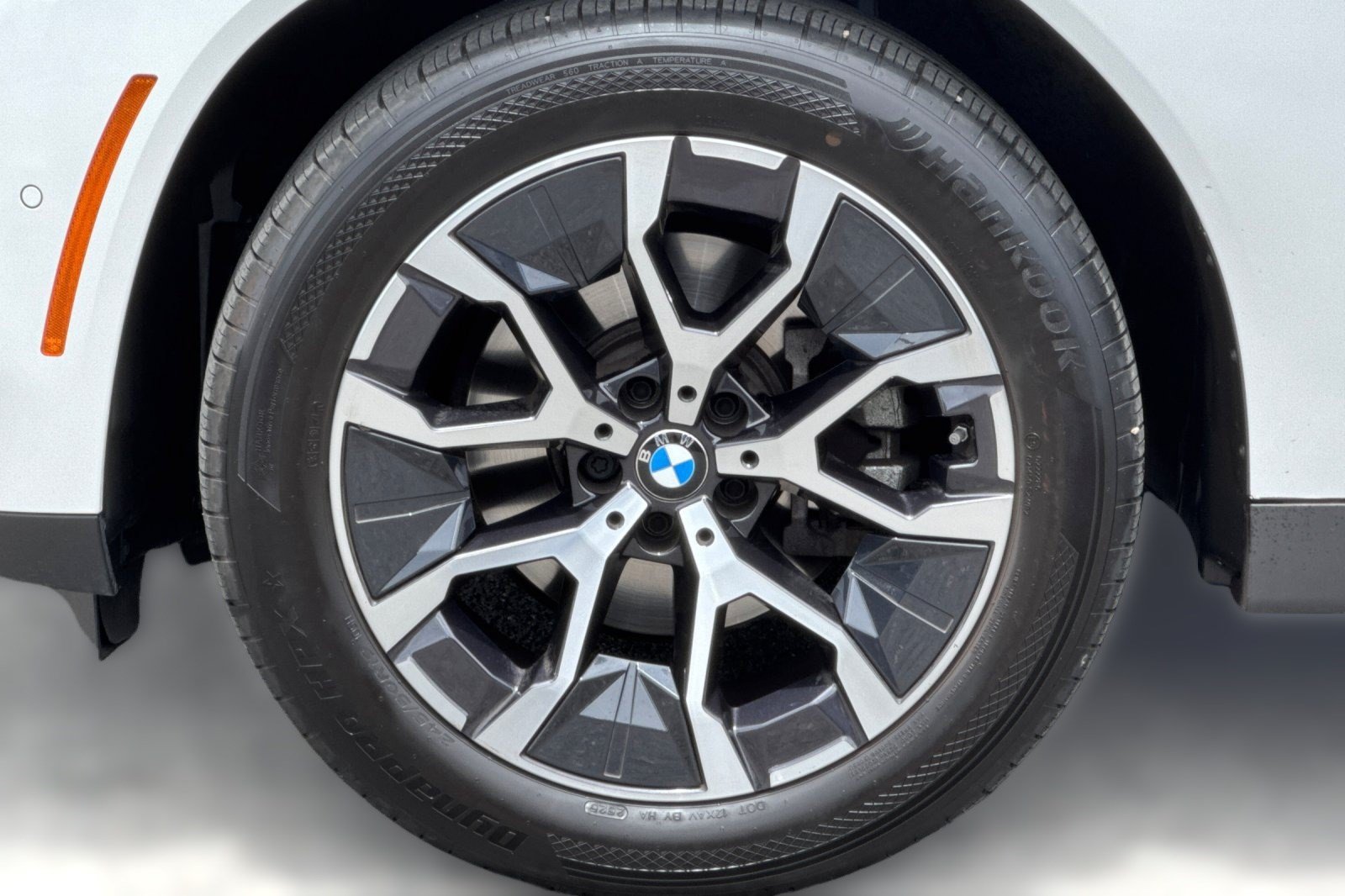 Used 2026 BMW X3 xDrive30i w/ Premium Package AWD/4WD image 13