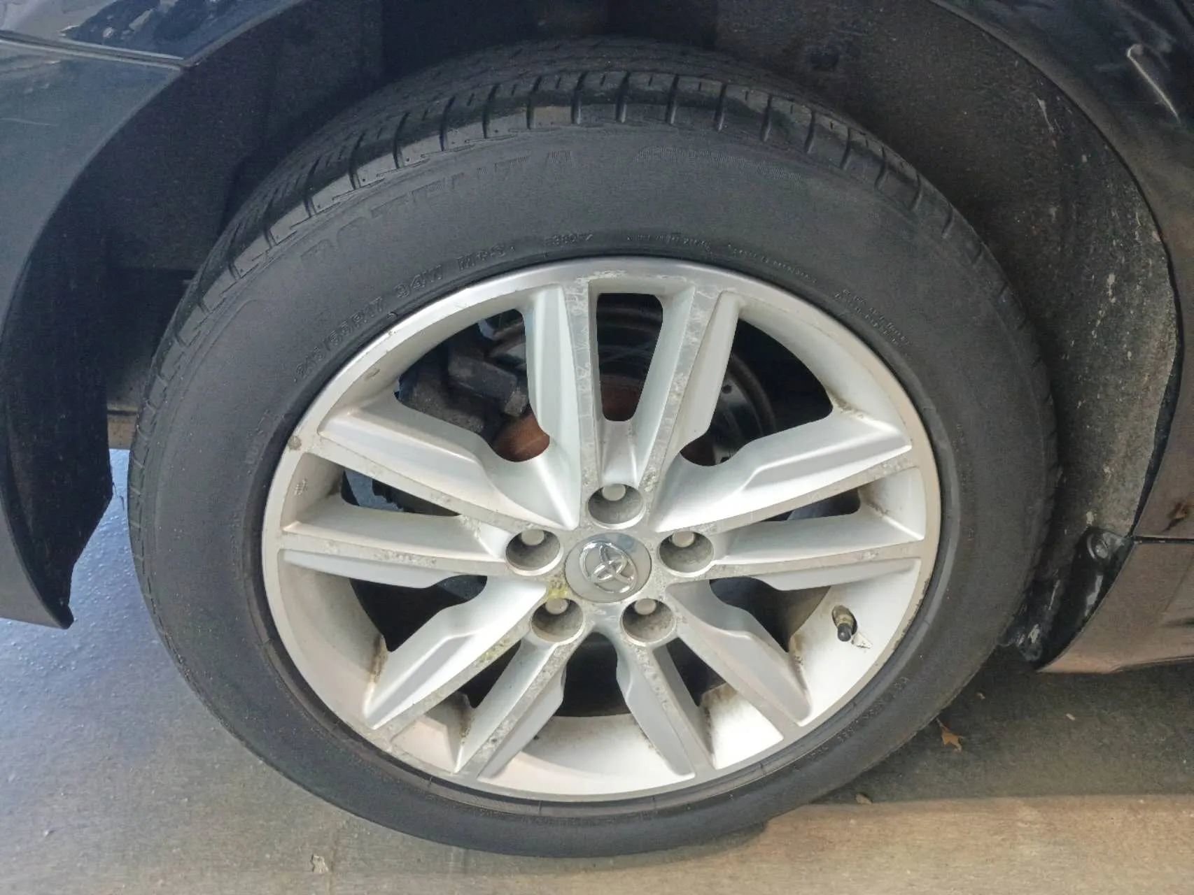 Used 2015 Toyota Avalon XLE image 37