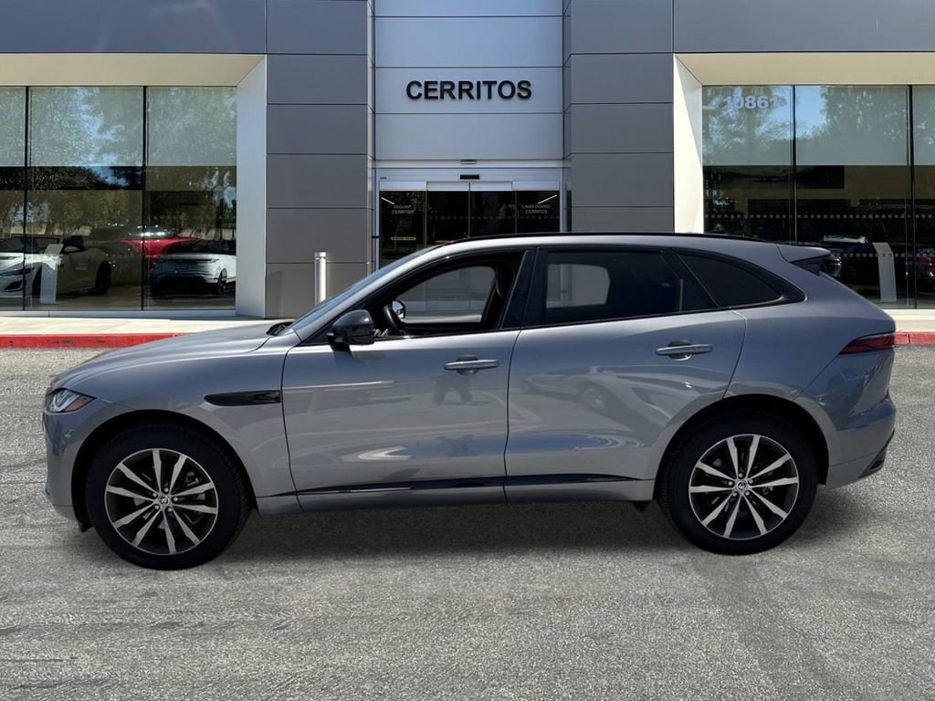 Used 2025 Jaguar F-PACE R-Dynamic S image 4