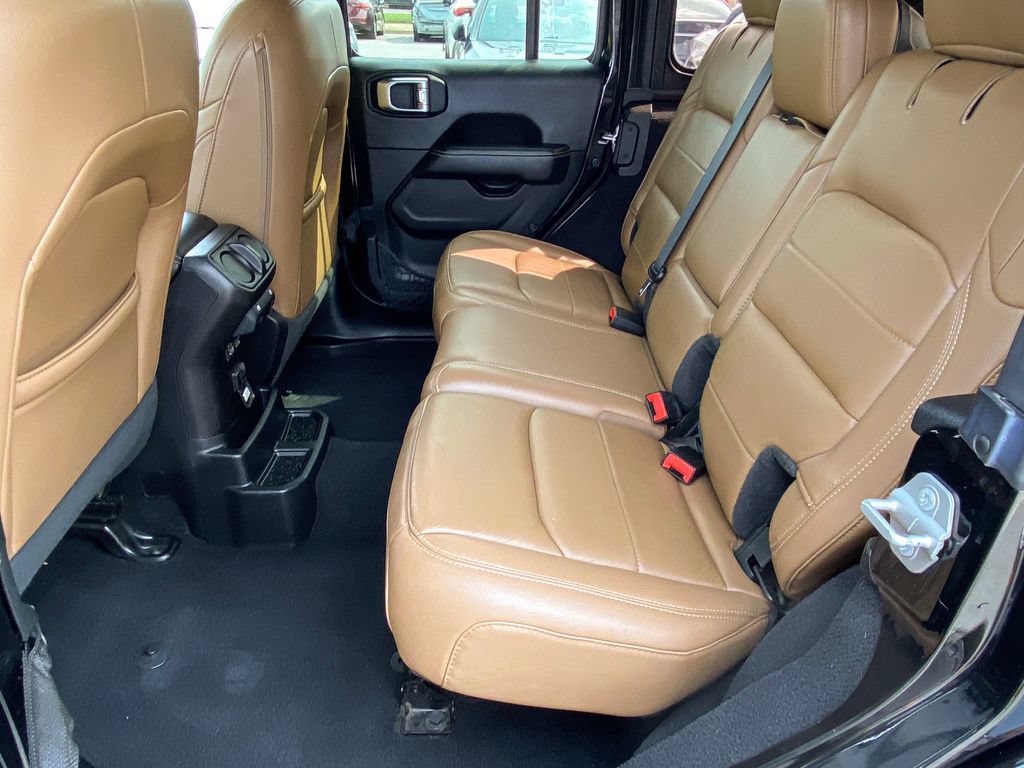 Used 2020 Jeep Wrangler Unlimited Sahara AWD/4WD image 45