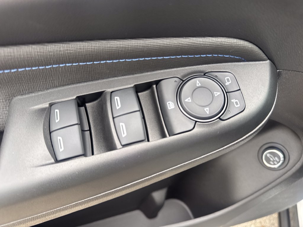New 2026 Buick Envista Sport Touring w/ Convenience I Package FWD image 17