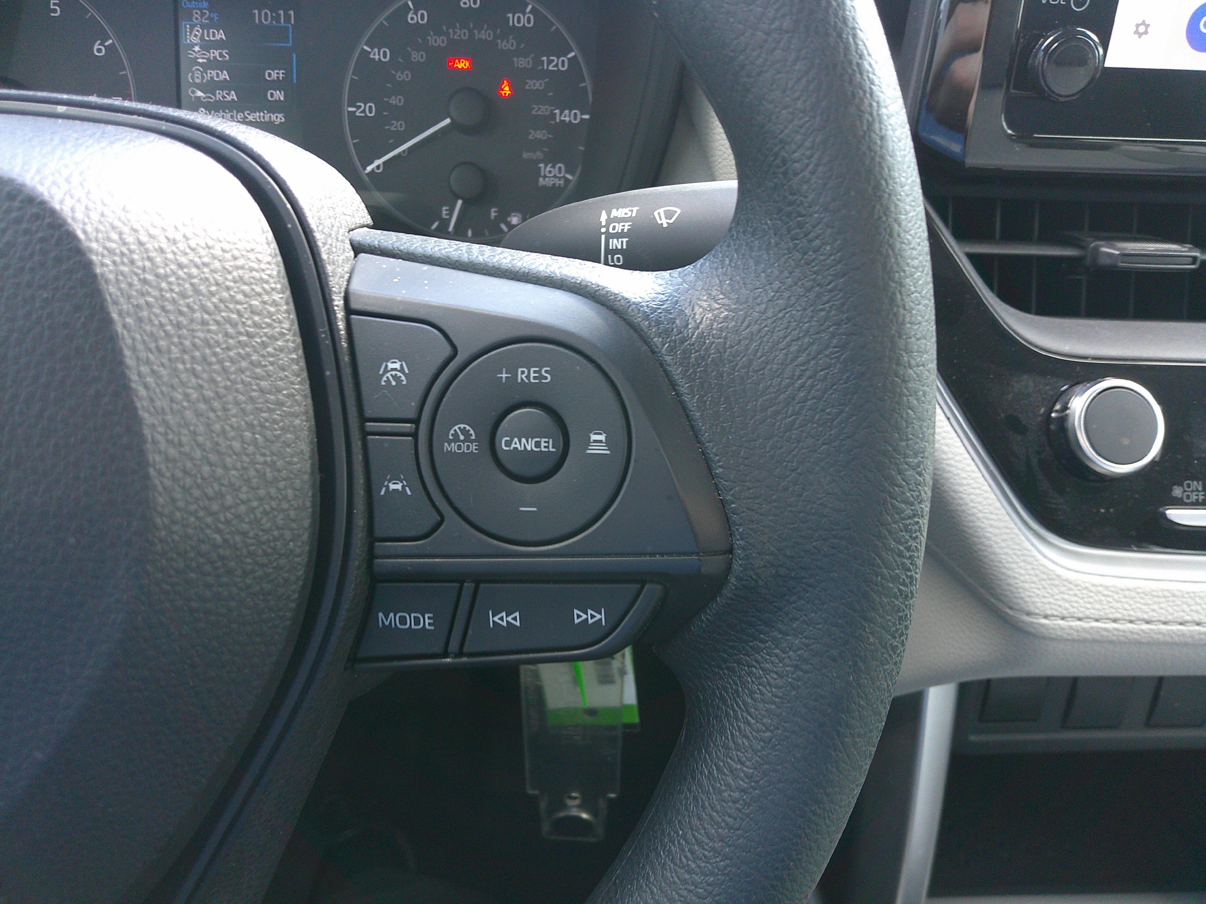 Used 2023 Toyota Corolla Cross L image 21