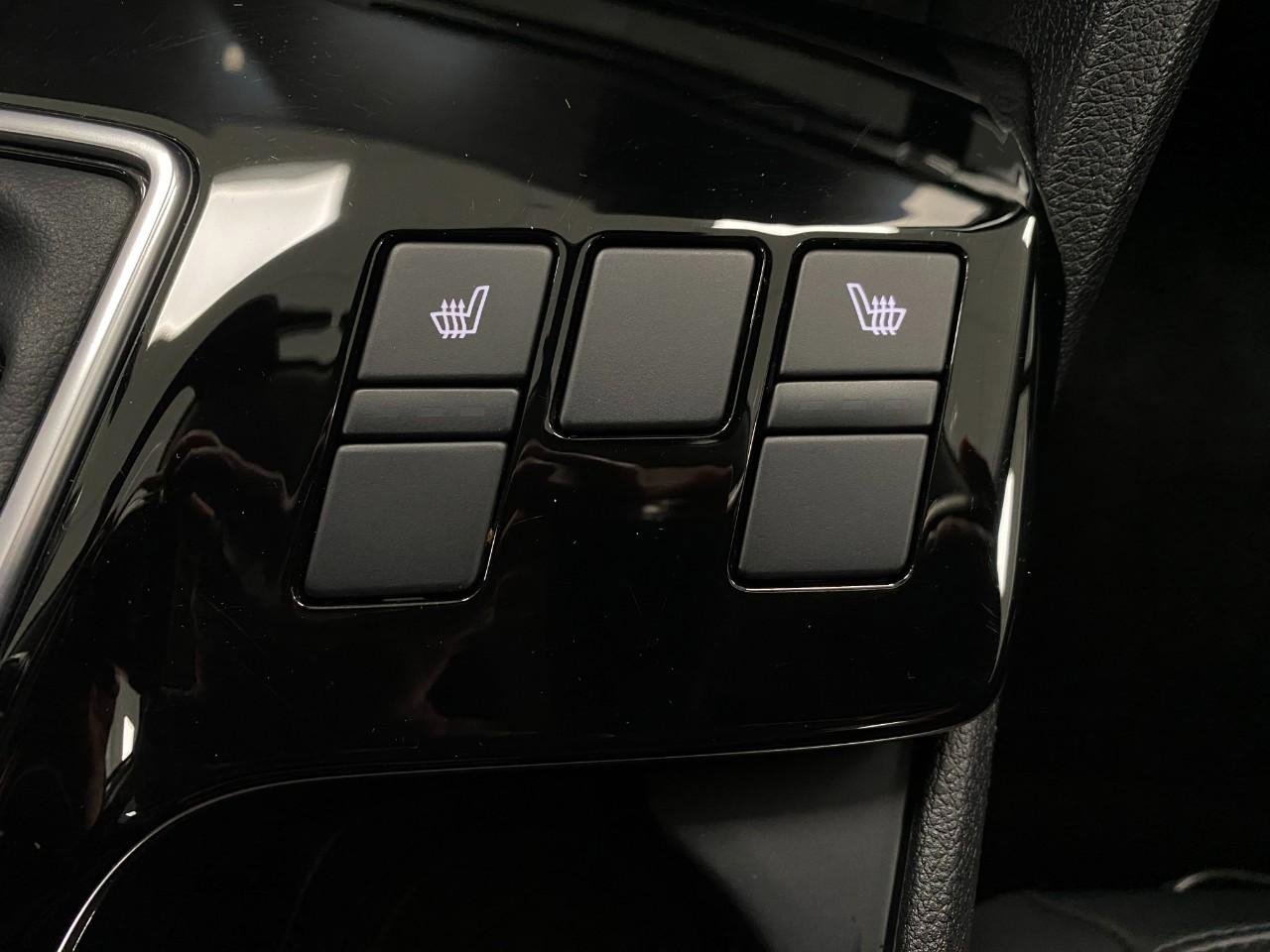 Used 2025 Kia Sportage EX image 26