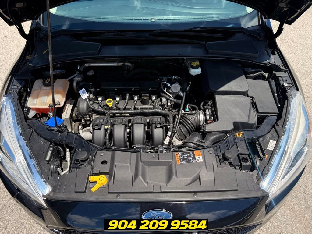 Used 2017 Ford Focus Titanium FWD image 38