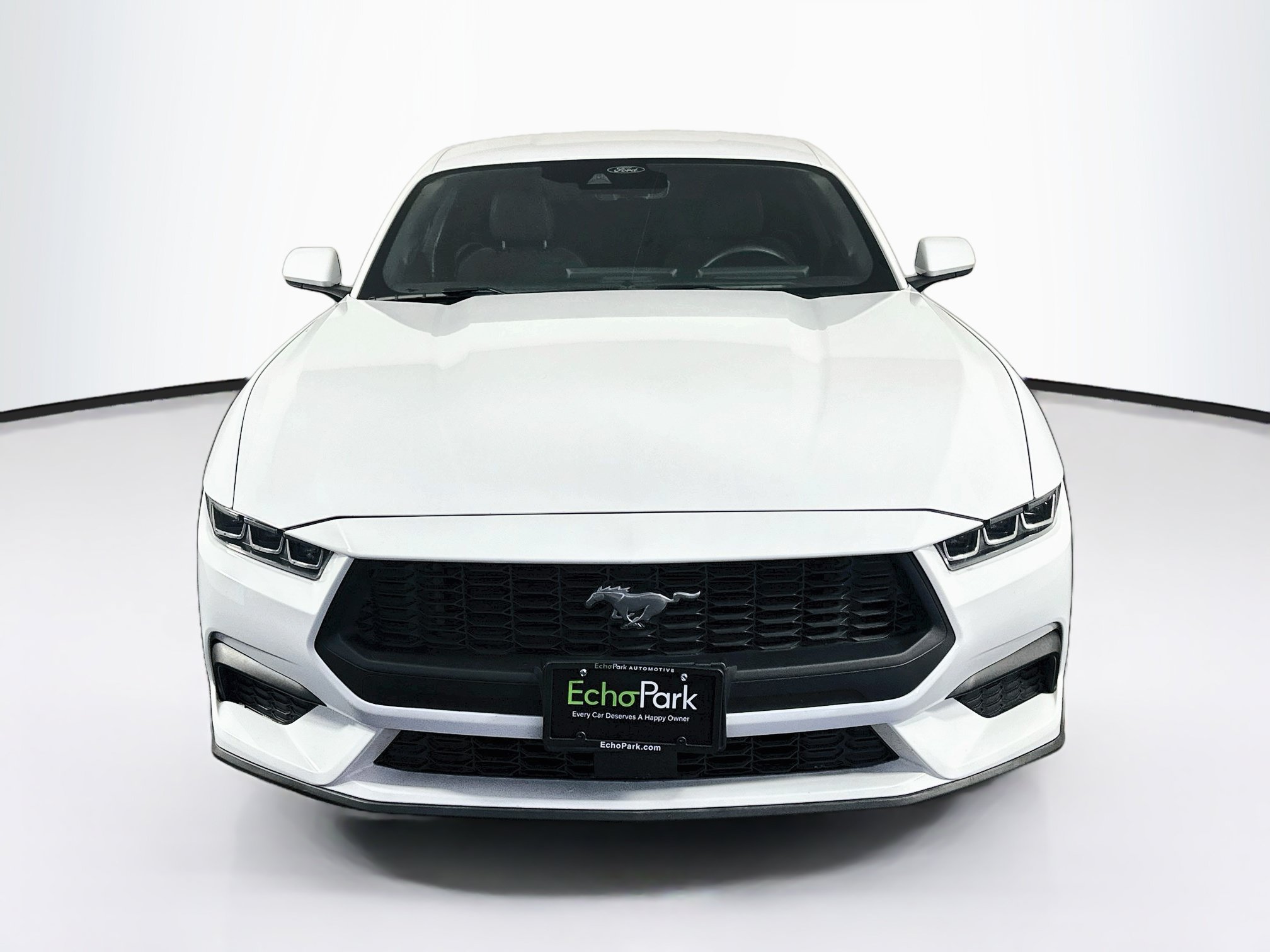 Used 2024 Ford Mustang Coupe RWD image 2