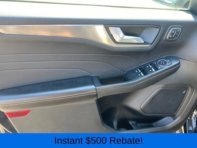 Used 2022 Ford Escape Titanium image 16