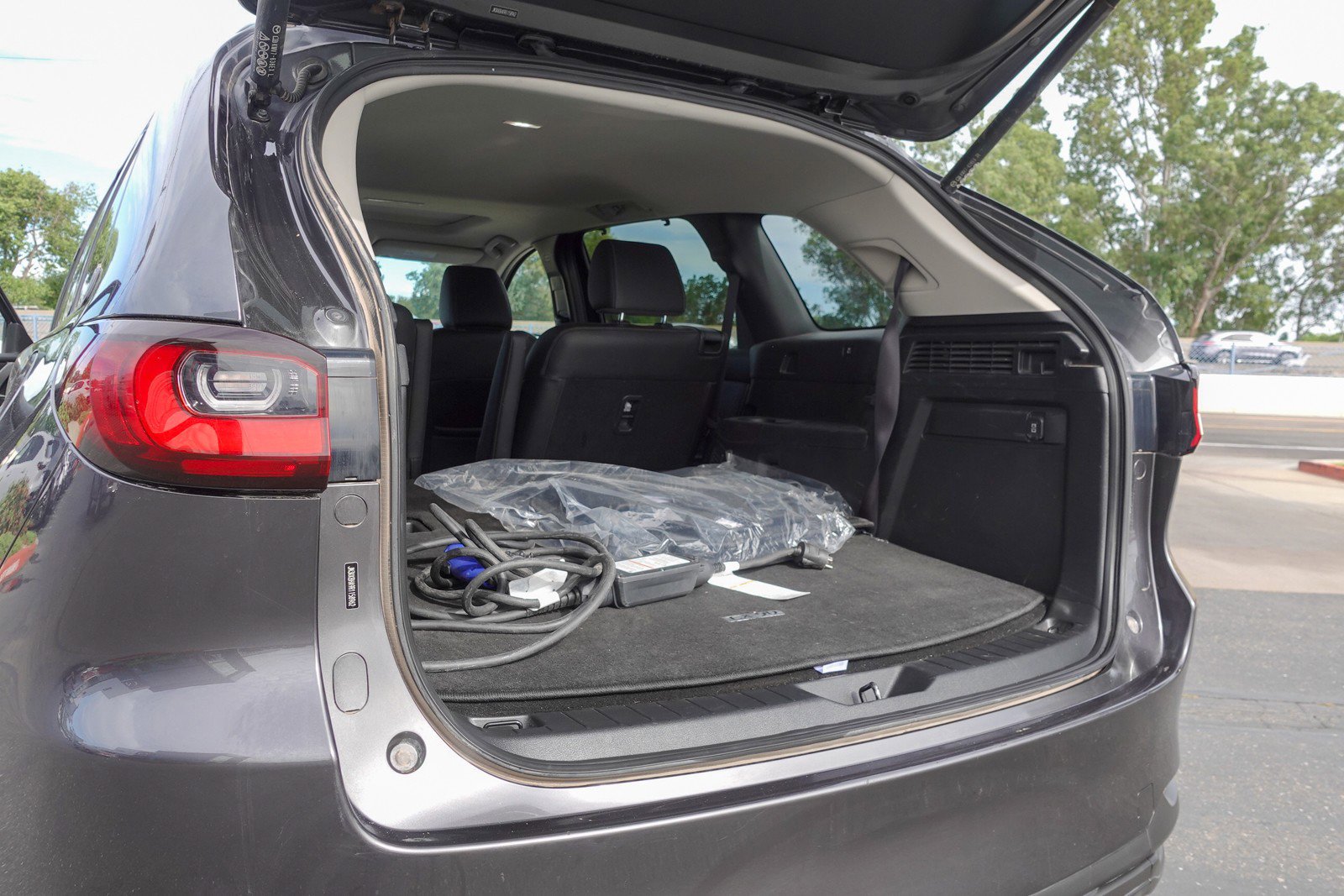 Used 2024 MAZDA CX-90 Plug-In Hybrid w/ Preferred image 24